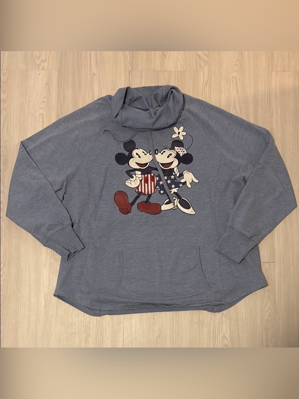 DISNEY PARKS blue sweatshirt xxl